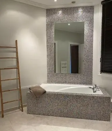 Oasis Moderne Avec Piscine Chauffee Au Coeur De La D'hiver ヴィラ アルカション